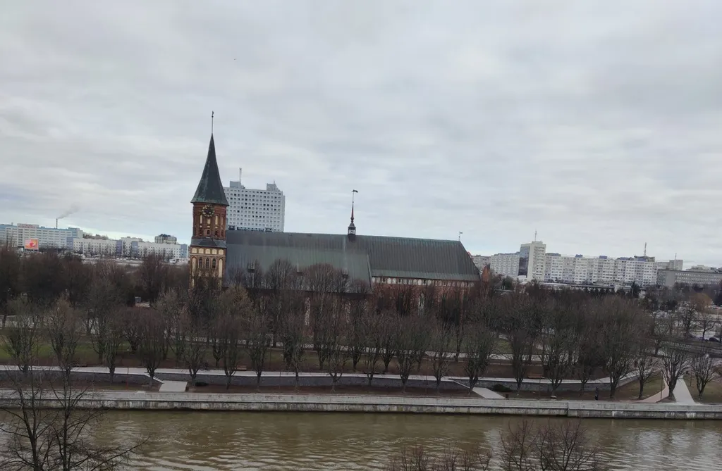 Квартира 3-комнатная Квартира — Калининград