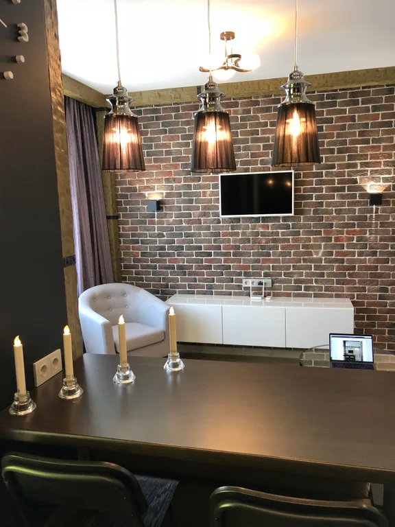 Дизайнерская студия с балконом