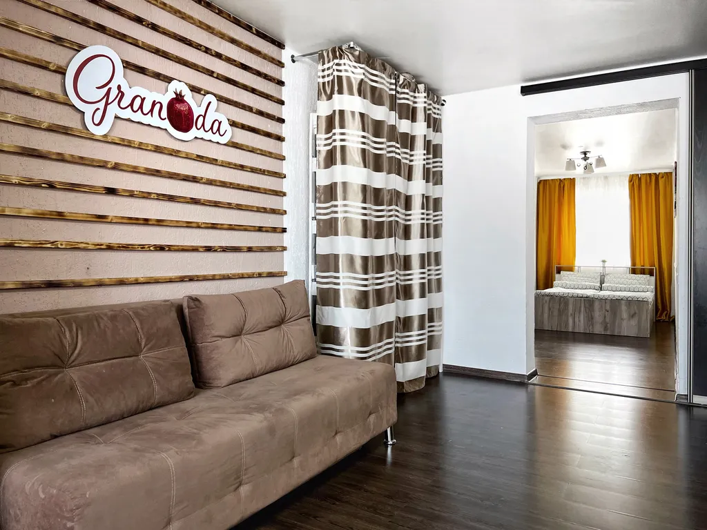 Двухкомнатная квартира евроформата в центре с видом на Тагильский пруд