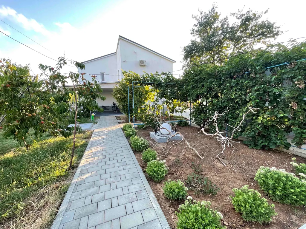 Коттедж 5-комнатный Дом — аренда посуточно в Новофёдоровка