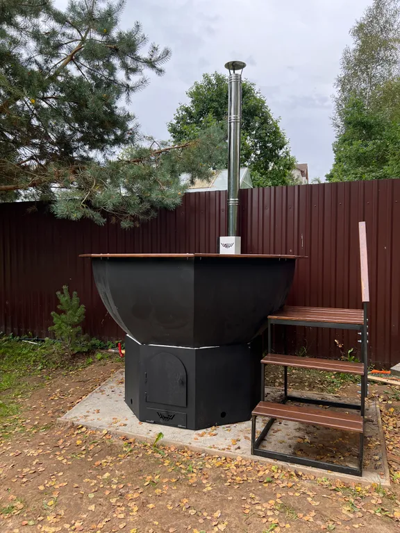 Элитный дом с озером и банным чаном