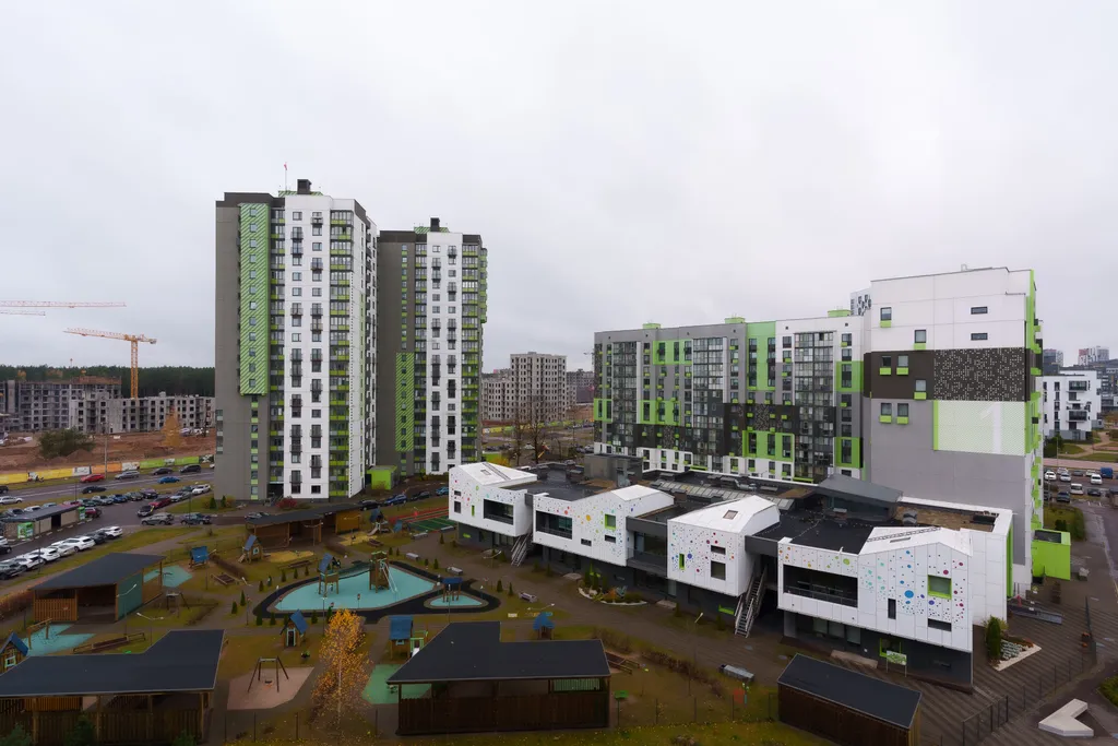 Апартаменты вблизи Dana Mall в комфортабельном районе Новая Боровая