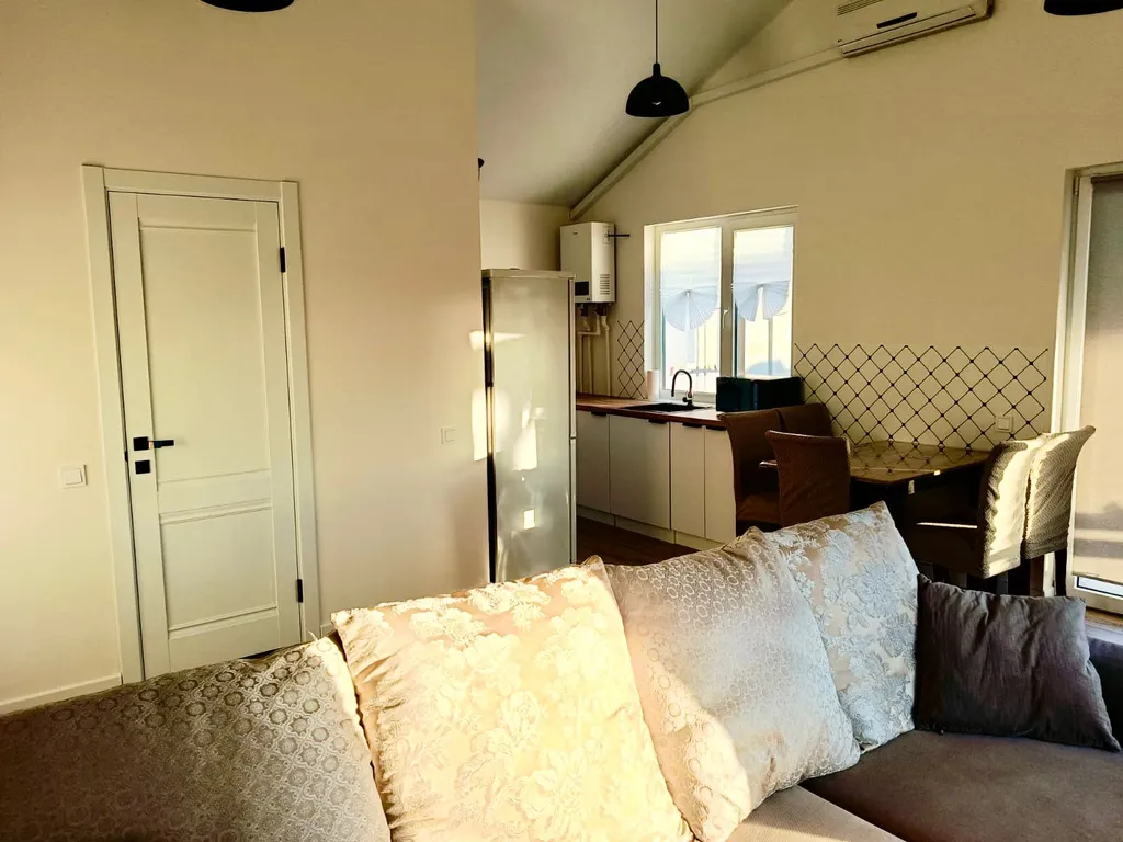 Уютный дом с бассейном под ключ