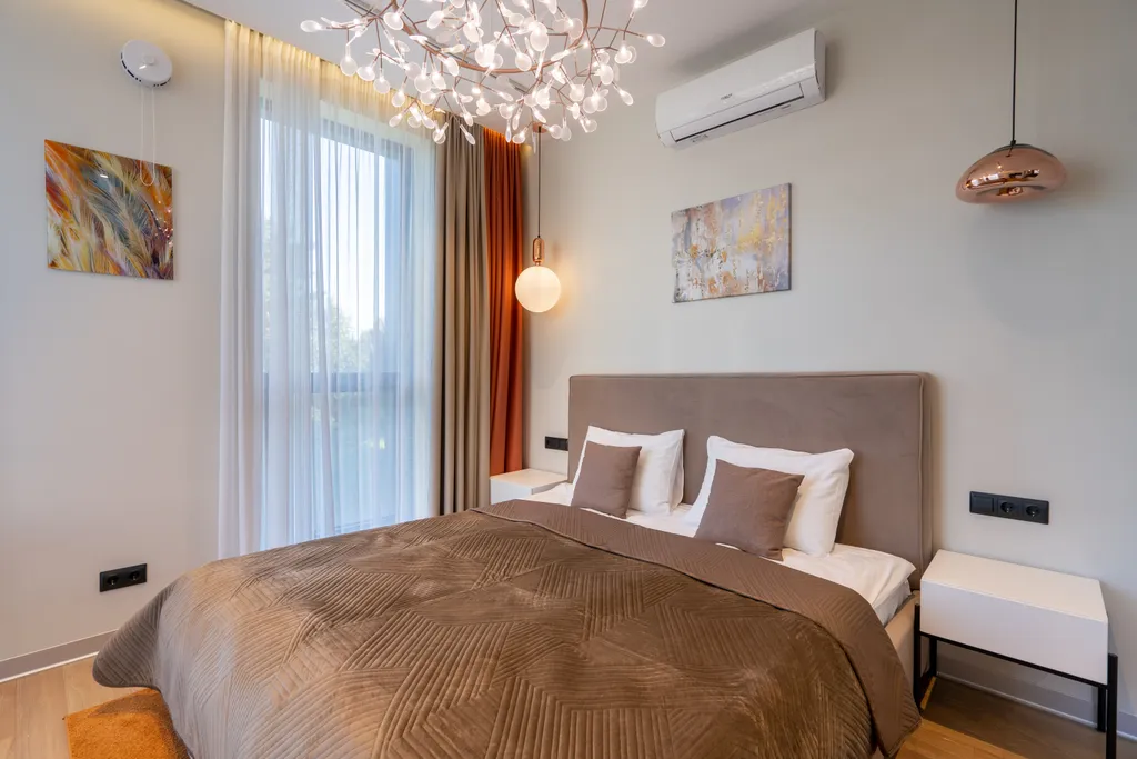 Дизайнерские апартаменты Охта КраСКИ Orange