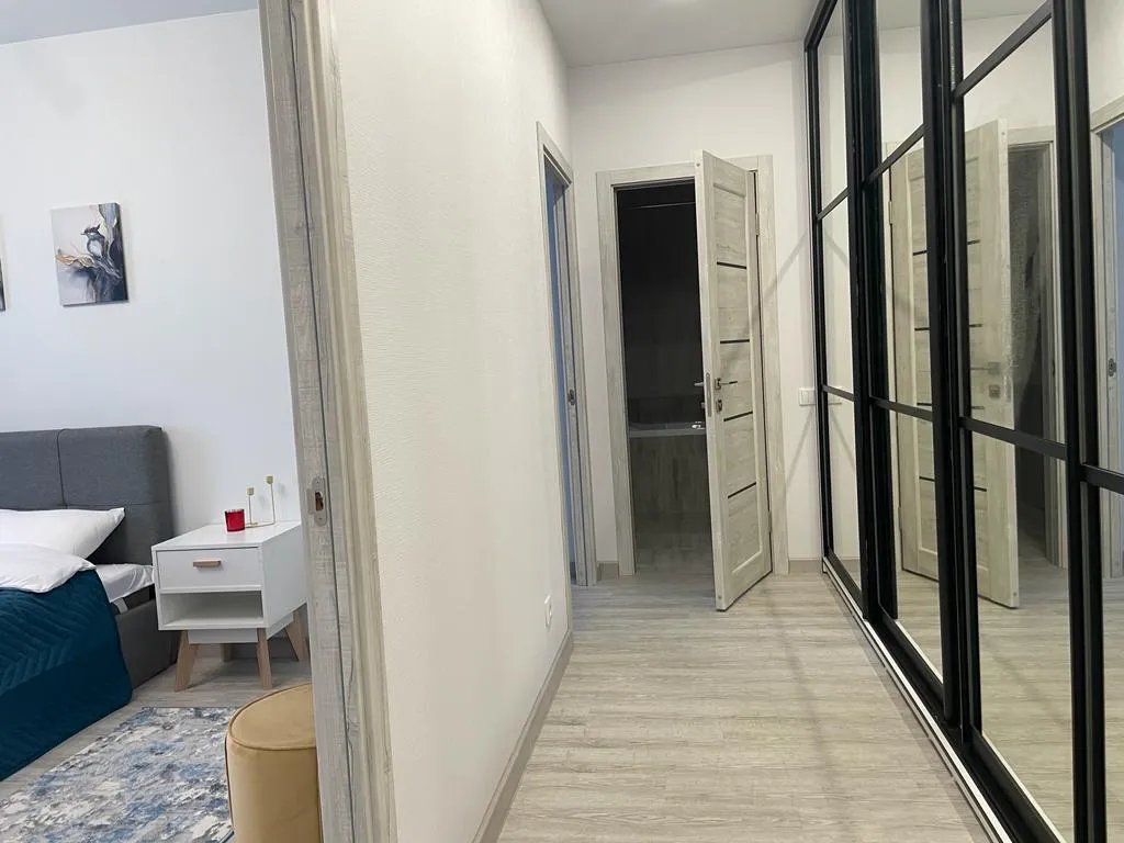 Новые двухкомнатные апартаменты рядом с метро