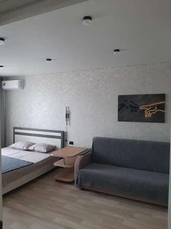 Уютная квартира в самом центре города с видом на парк — аренда посуточно в Россошь