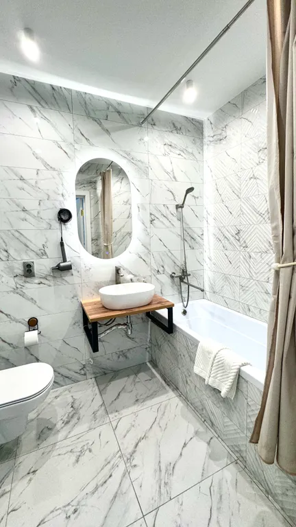 Двухкомнатная квартира с столовой на набережной с видом на Дон