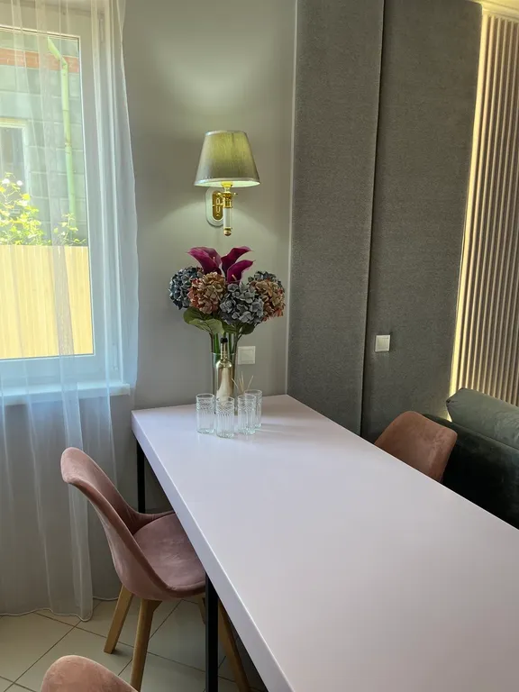 К вашему вниманию классные современные апартаменты с бассейном в доли