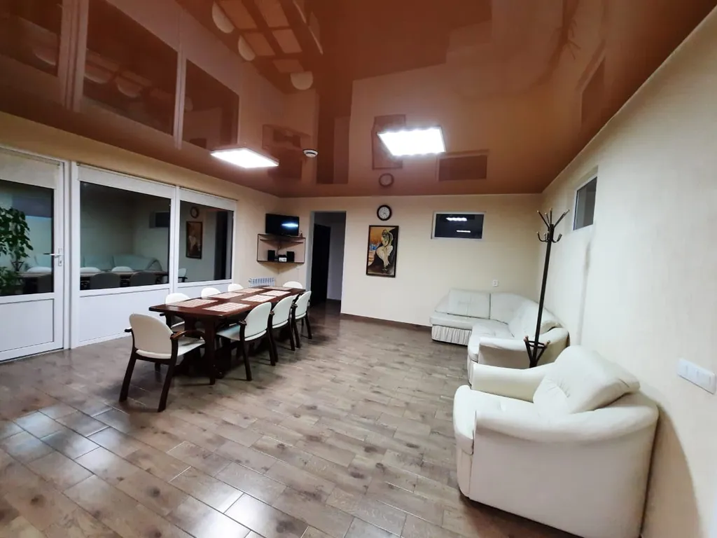 Гостевой домик с бассейном