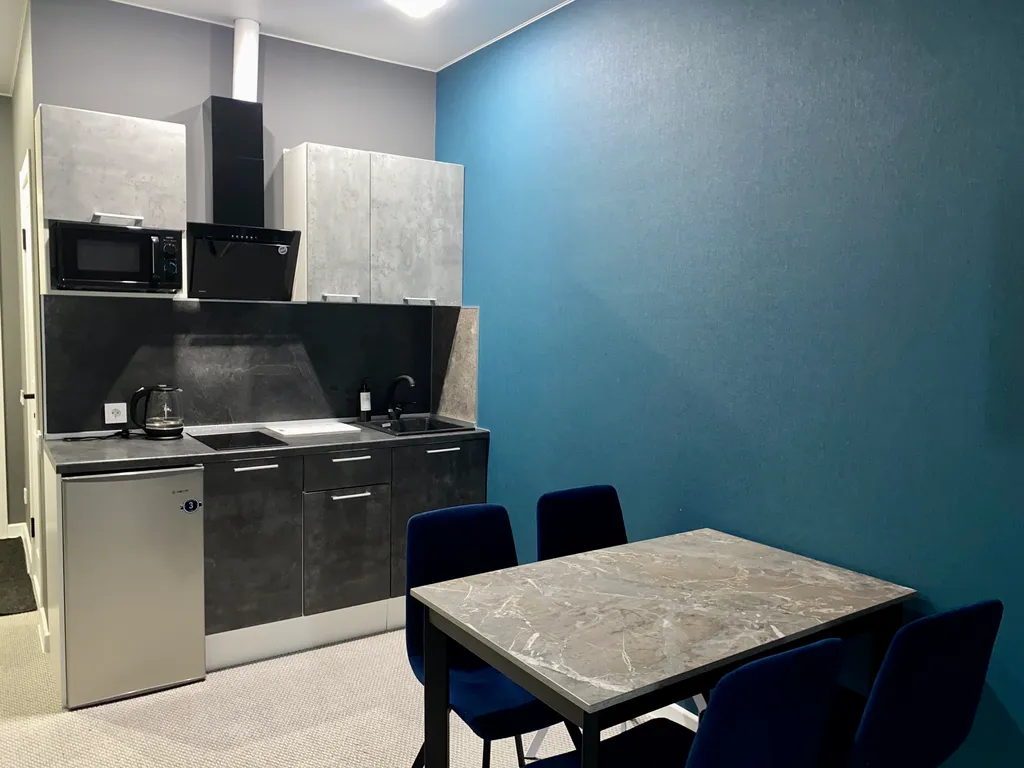 2ком- тц АУРА, Аэропорт, Жд Автовокзал