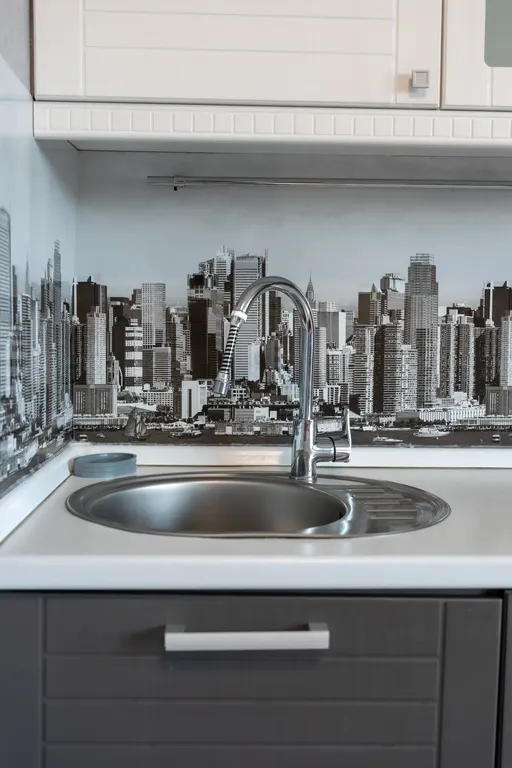 Студия у ледовой арены Трактор