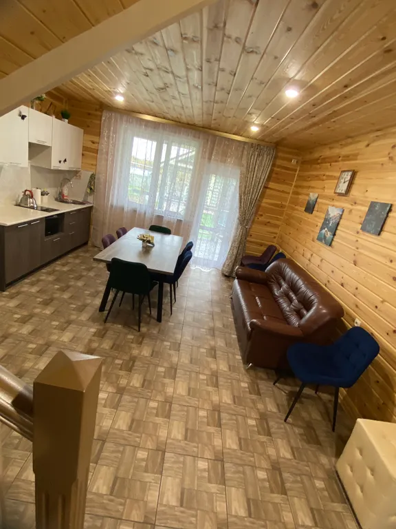 Уютный дом с большой верандой