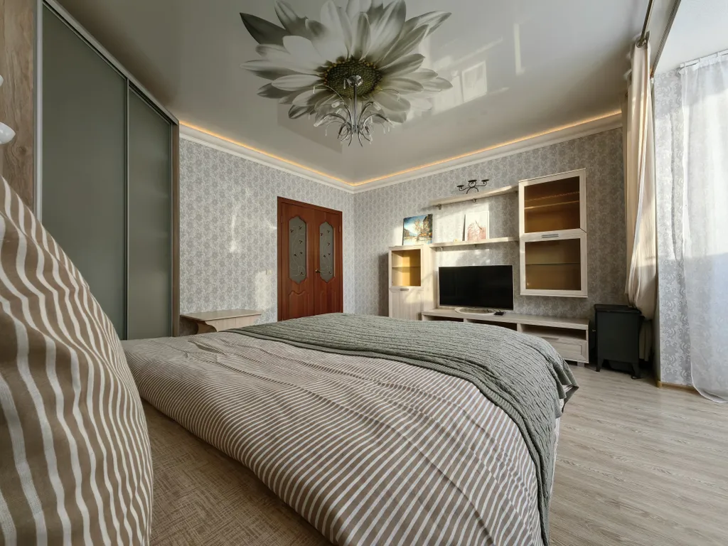 Удобное расположение: 1-комнатная квартира  у Севмаша