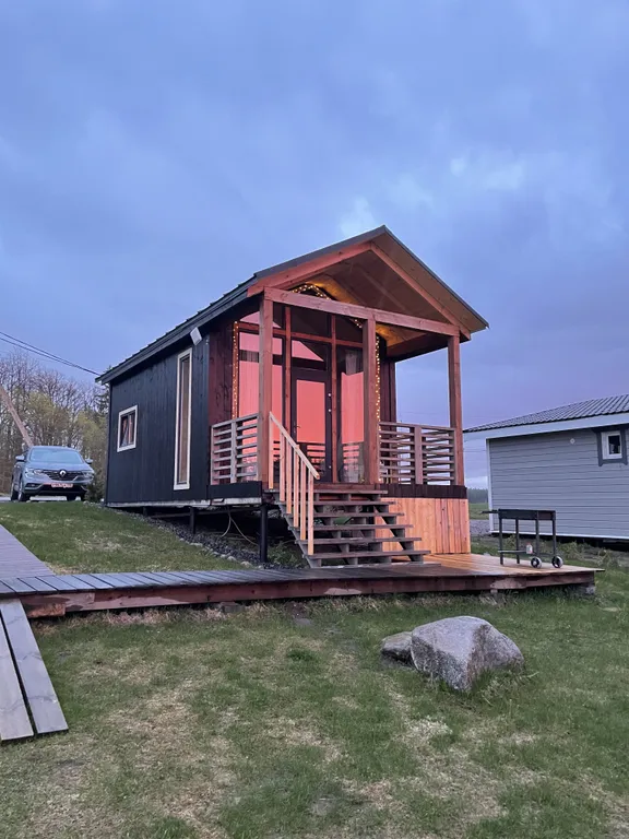 Уютный дом черный