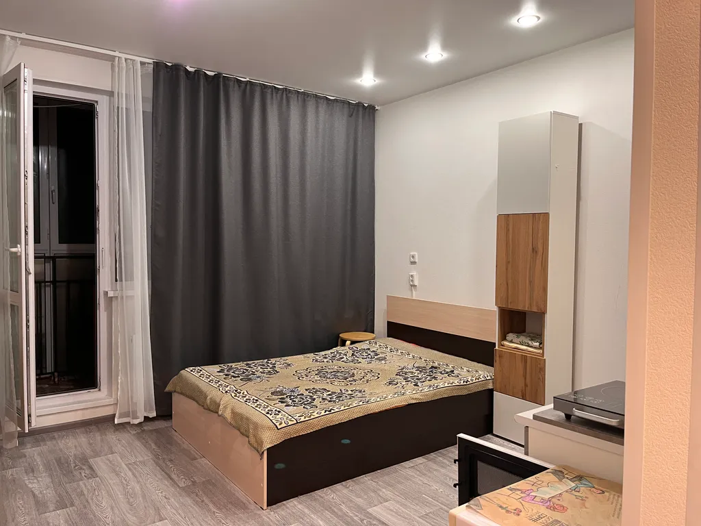 Квартира Комфортная студия с видом на набережную — аренда посуточно в Ханты-Мансийск