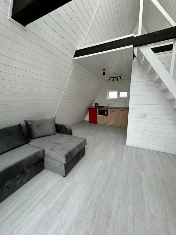 Глэмпинг А-фрейм с видом на море и теплым бассейном