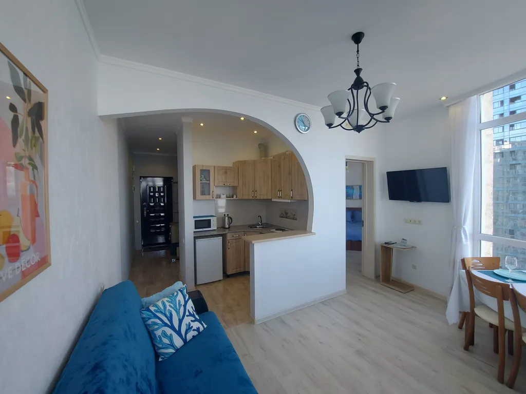 Апартамент с видом на море в центре Батуми