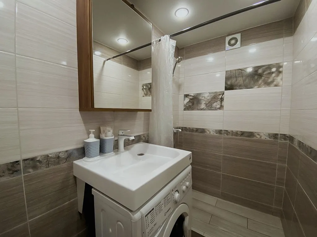 Двухуровневая студия с панорамными окнами