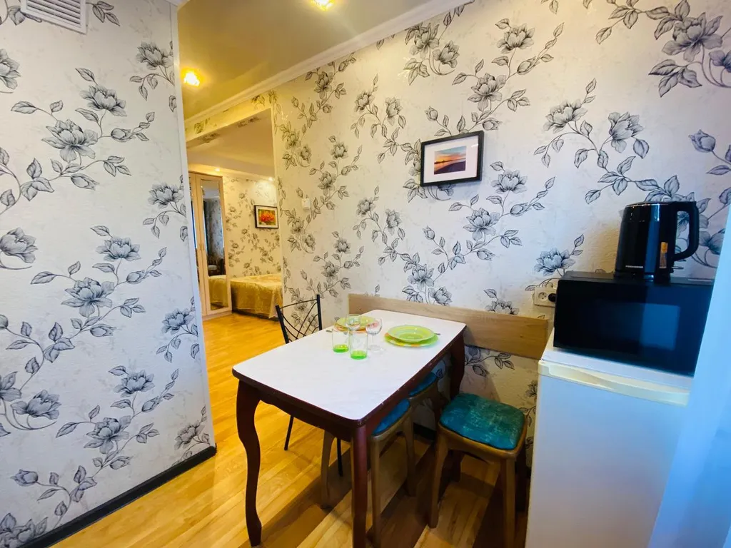 2-х комнатная квартира на пр. Кирова у ТРК Мурсанск-Молл