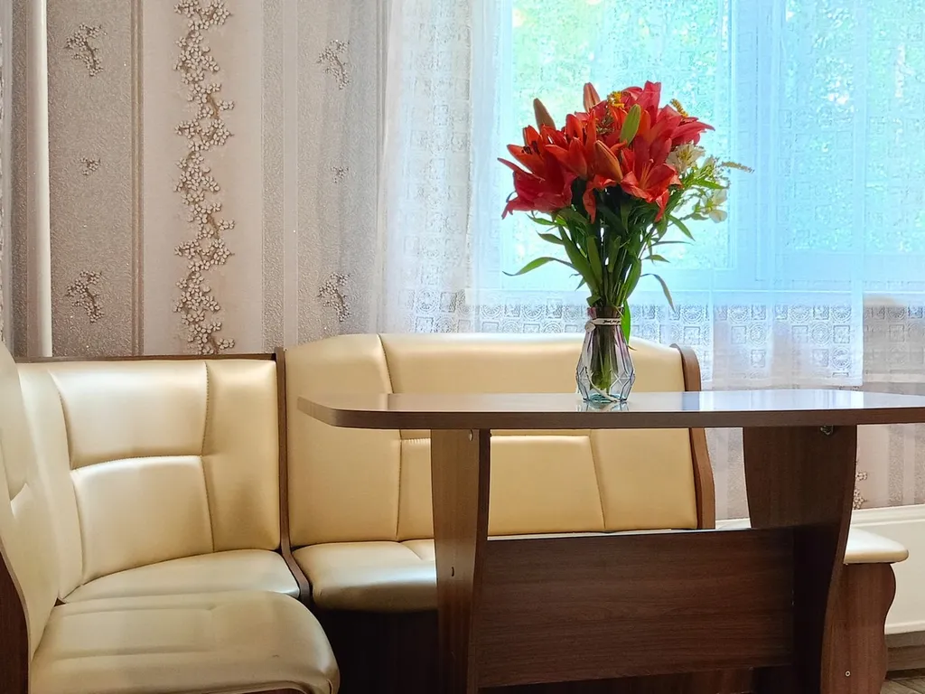 Квартира с двуспальной кроватью и диваном, рядом БСМ, ТЦ Апельсин