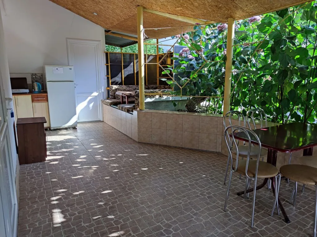 Уютный коттедж с просторной террасой