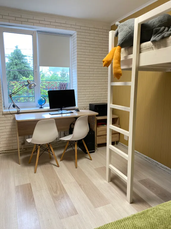 Дом возле Олимпийского парка с плодовым садом