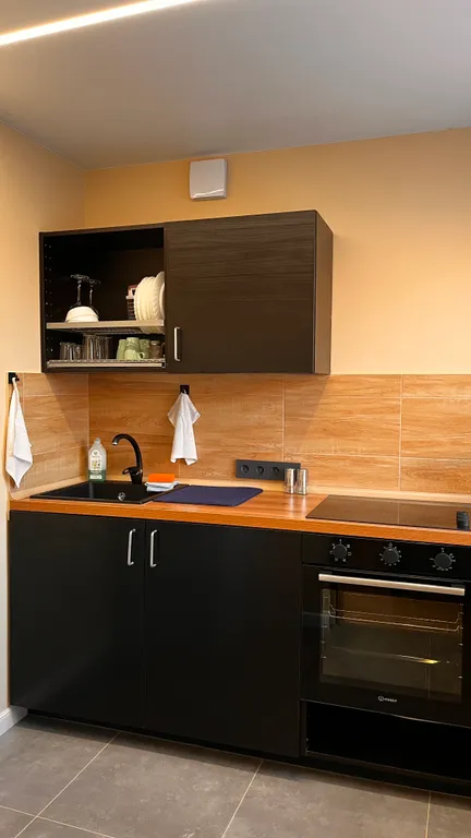 Квартира с потрясающим видом на город, горы и озеро