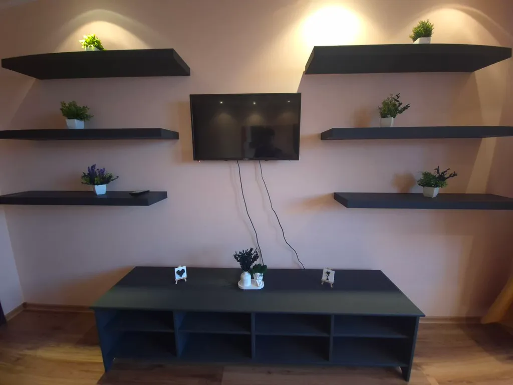 Уютная двушка рядом с центром и со станцией