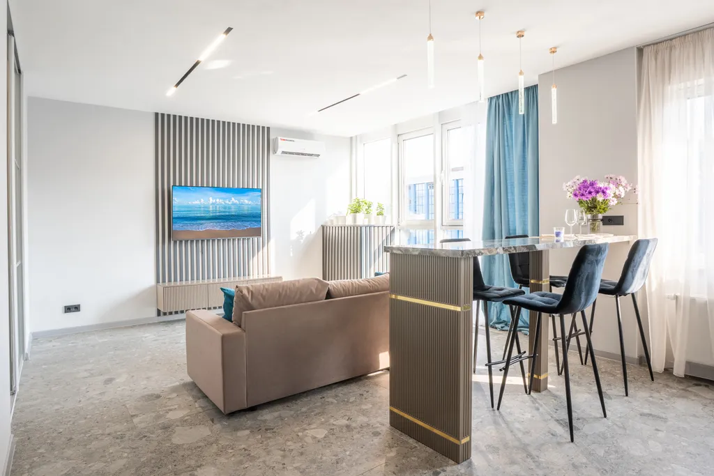 Парус Центральный пляж