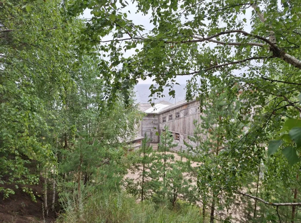 Домик у Камского моря