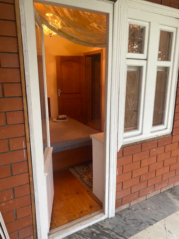 Дом на берегу реки