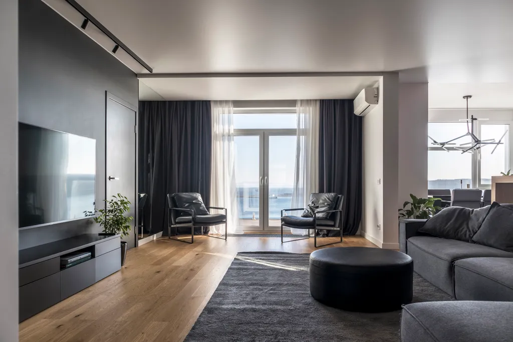 Трёхкомнатная квартира с видом на море