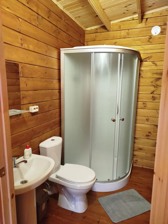 Коттедж Эко-домик трёхместный — Гагра