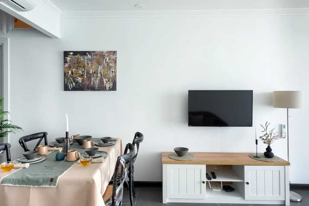 Ocean Breeze Retreat - Sea View Aesthetics