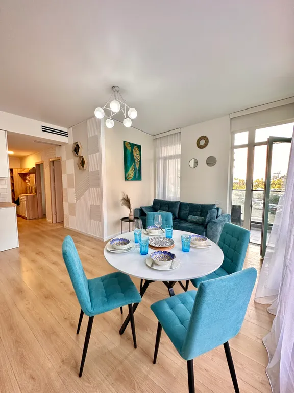 3-комнатный апартамент, бассейн + парковка, жк white sails