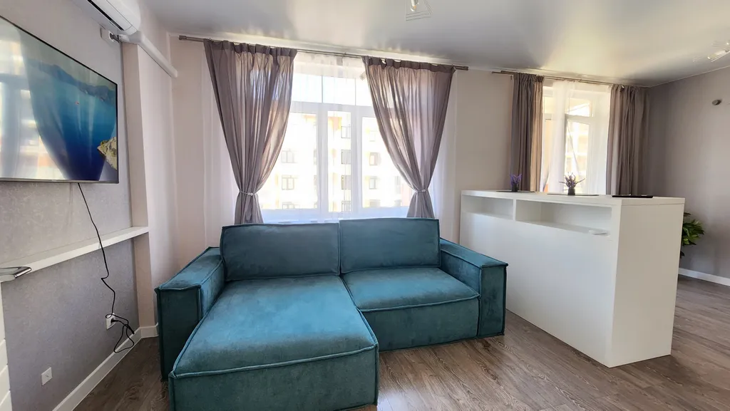 Шикарная двушка с двумя балконами