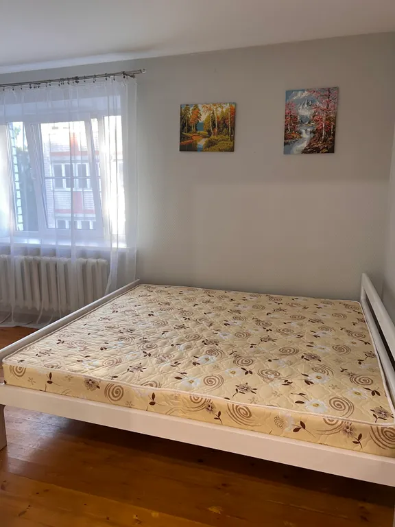 Уютная квартира расположена на торговой стороне Великого Новгорода