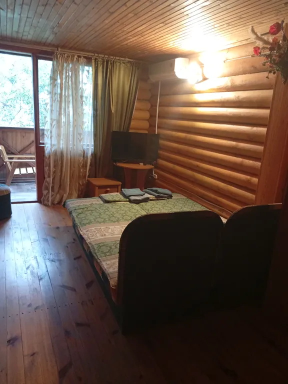 Квартира Комната в деревянном срубе — аренда посуточно в Гаспра