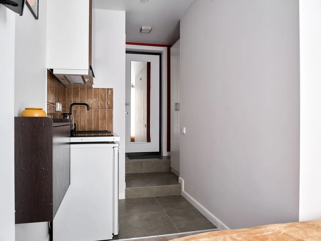 Уютная новая студия у метро