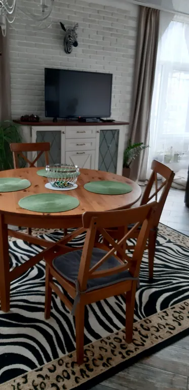 Прекрасный вид на горы, 500 м до канатки