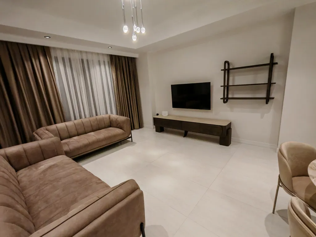 Квартира в Azura World c видом на бассейн и аквапарком