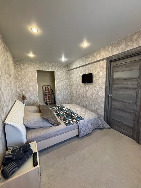 Квартира рядом с площадью нашего города