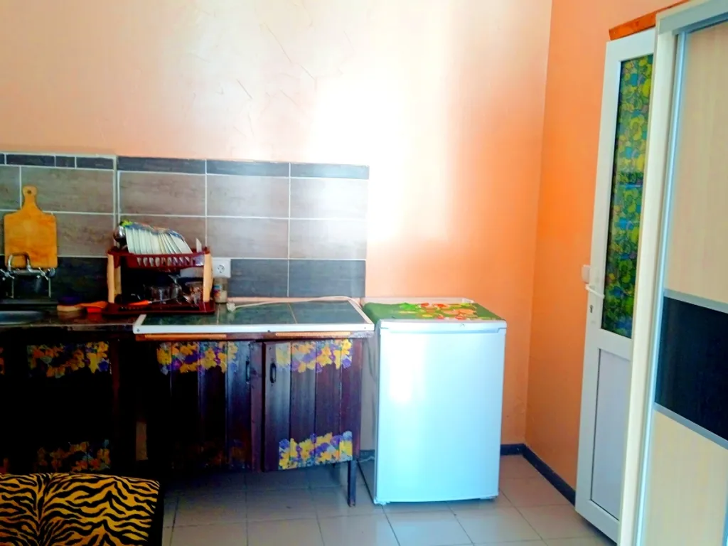 Квартира Квартира Трёхместный номер сафари с двумя дополнительными местами, с отдельным входом — Голубицкая