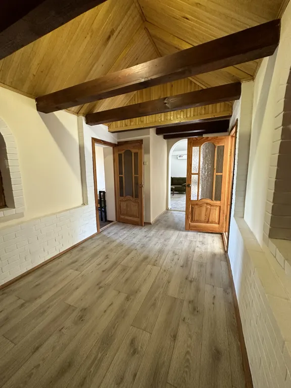 Мансардный этаж частного дома с большой террасой