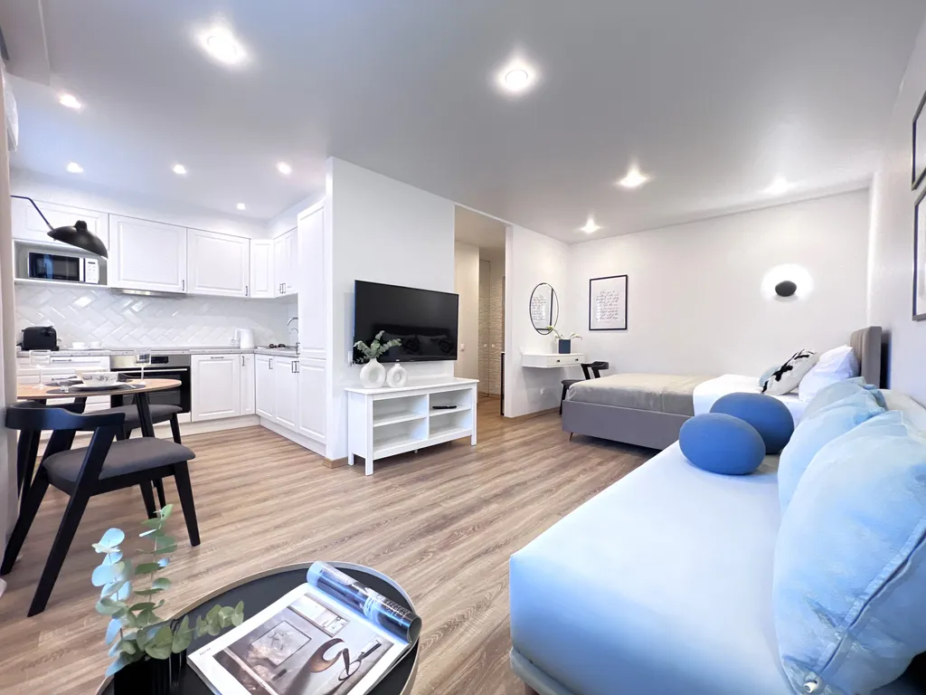 Квартира Квартира Исторический центр и атмосфера парижского стиля — Новосибирск