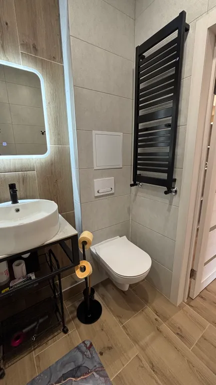 Новая светлая квартира с хорошим ремонтом