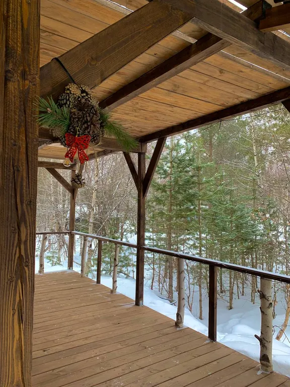 Уютный коттеджный домик в сосновом бору с прекрасными видами на горы