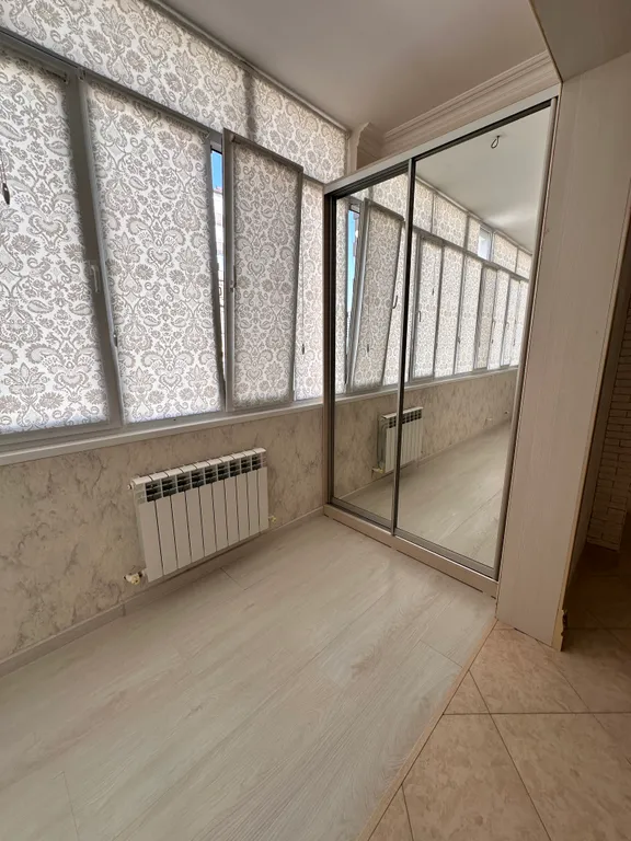 Квартира с двумя кондиционерами и вентилятором