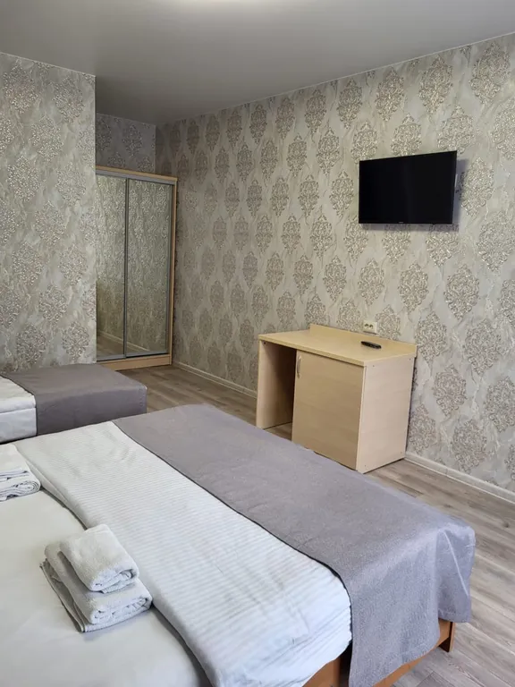 Квартира Уютная комната в центре города с бассейном и столовой — Сочи