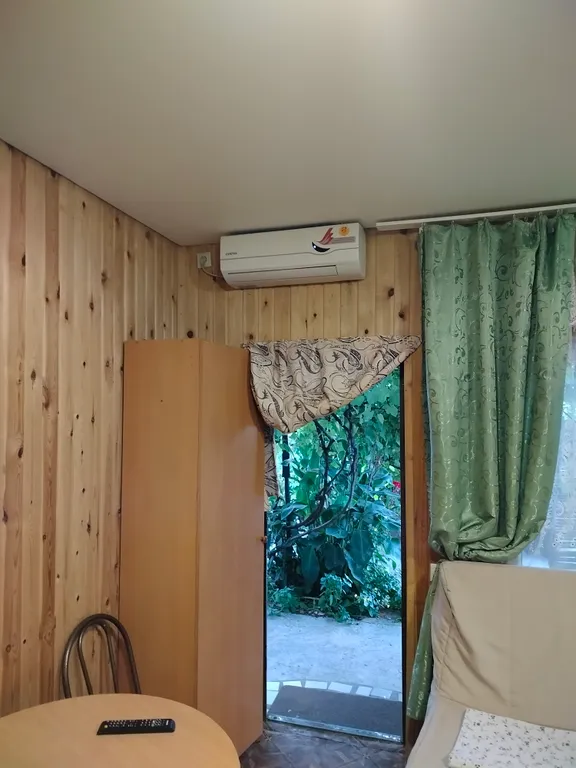 Домик рядом с морем